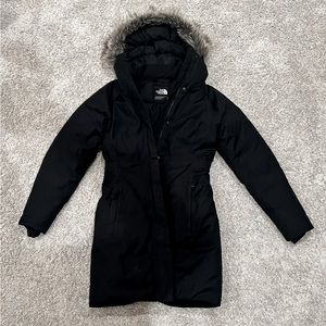 LIKE NEW TNF Arctic Parka SMALL